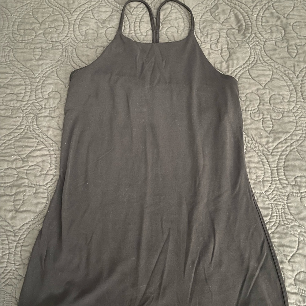 Lululemon “Y” tank